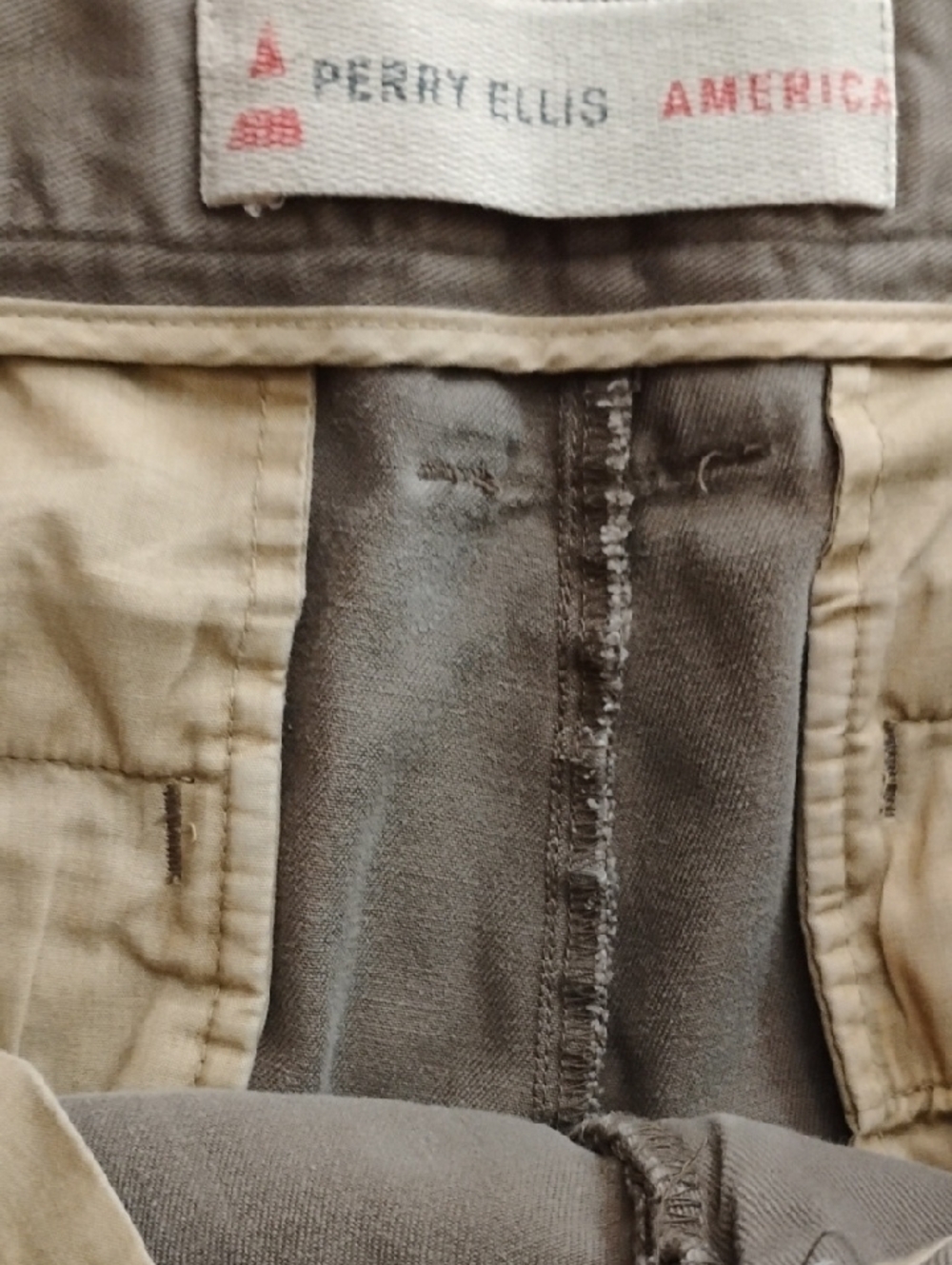Olive Perry Ellis SHORTS   SZ 32